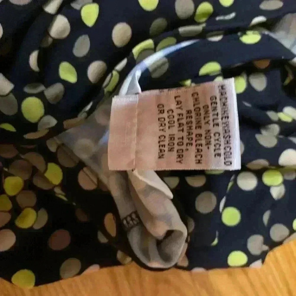 Talbots Women's Petite Small Polka Dot Flare Skirt mid length - Picture 6 of 8